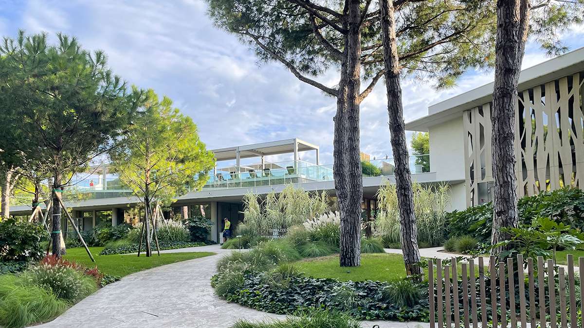 mediterraneo-spa-architecture-green