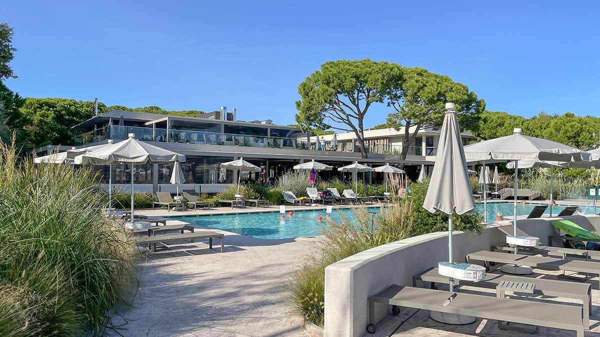 pools-mediterraneo-outdoor-camping-architecture