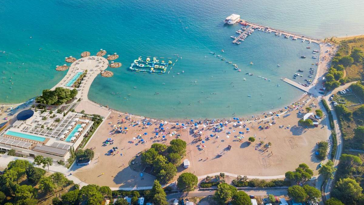 RESTAURANT K4 AND BEACH CLUB